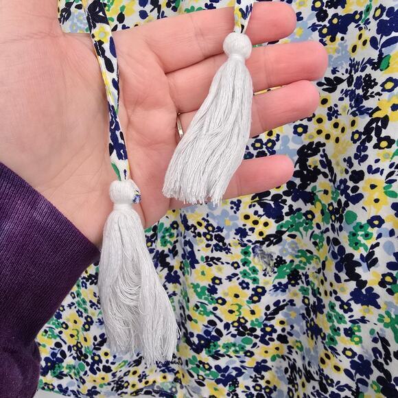 Crown & Ivy Women's Plus Cottage Floral Split Neck Ruffle Bell Sleeve Blouse 0X - Picture 5 of 10